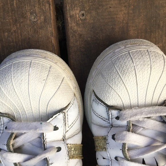 Adidas superstar shoes​​​​​​ - Picture 5 of 8